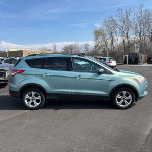 FORD ESCAPE SE - 10