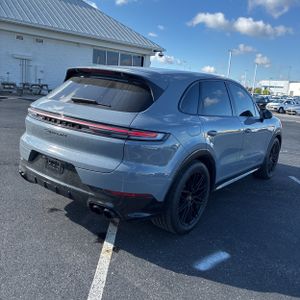PORSCHE CAYENNE GTS - 8