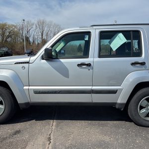JEEP LIBERTY SPORT - 4
