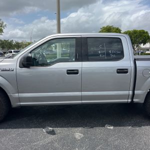 FORD F-150 XLT - 4