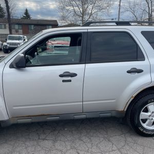 FORD ESCAPE XLT - 4