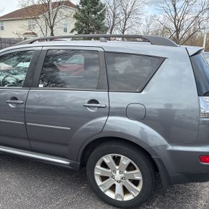 MITSUBISHI OUTLANDER SE - 6