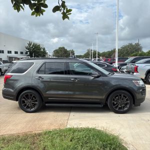 FORD EXPLORER XLT - 10