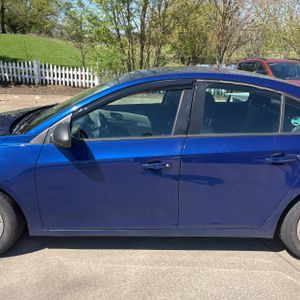 CHEVROLET CRUZE LS AUTO - 4