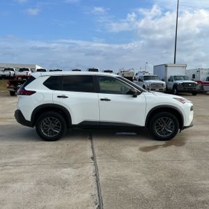 صورة 10 لـ 2023 Nissan ROGUE S