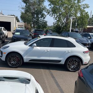 2024 Porsche MACAN S — фото 3
