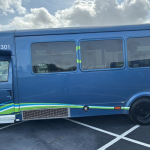 FORD E-450 CUTAWAY - 4