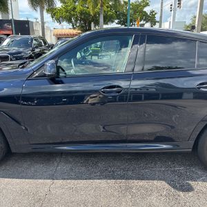 2025 BMW X6 XDRIVE40I 照片 4