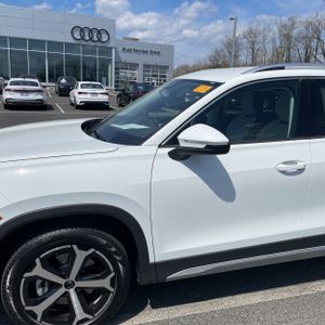 VOLKSWAGEN TIGUAN SE 4MOTION - 2