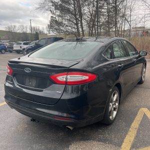 FORD FUSION SE - 8