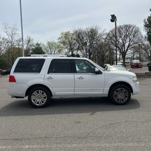 LINCOLN NAVIGATOR BASE - 10