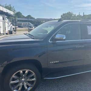 CHEVROLET TAHOE PREMIER - 2