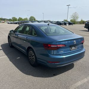 VOLKSWAGEN JETTA SE - 4