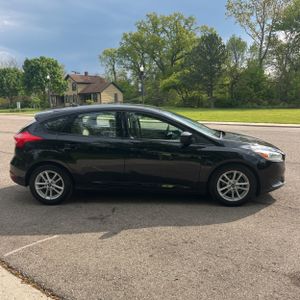 FORD FOCUS SE - 10