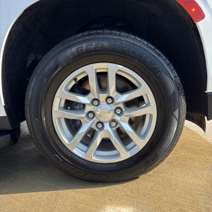 صورة مصغرة 18 لـ 2023 Chevrolet TAHOE LS