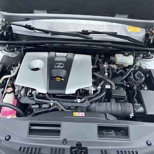صورة مصغرة 42 لـ 2019 Lexus ES 300H BASE