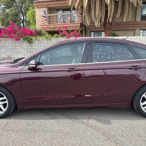 FORD FUSION SE - 4