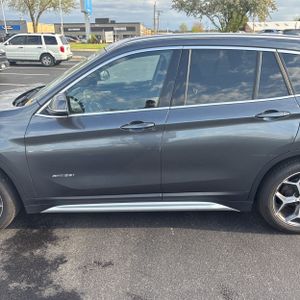BMW X1 XDRIVE28I - 4