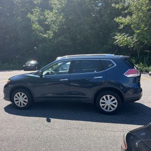 2016 Nissan ROGUE S — фото 2