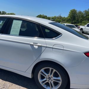 FORD FUSION SE - 6