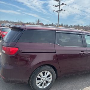 KIA SEDONA LX - 9