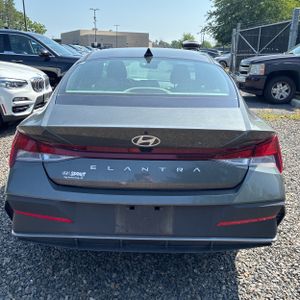 2024 Hyundai ELANTRA SEL 照片 7