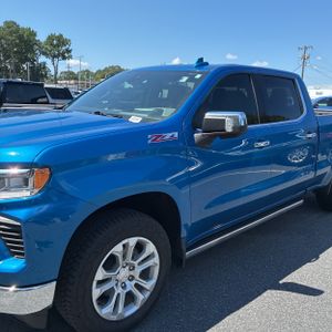 2022 Chevrolet SILVERADO 1500 LTZ 照片 2