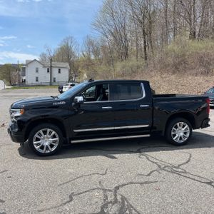 CHEVROLET SILVERADO 1500 HIGH COUNTRY - 3