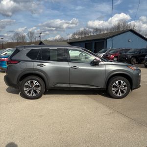 NISSAN ROGUE SV - 10