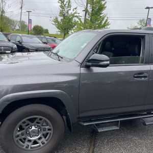TOYOTA 4RUNNER - 2