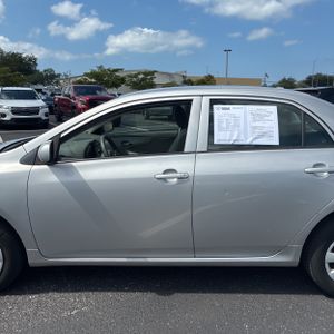 TOYOTA COROLLA - 4