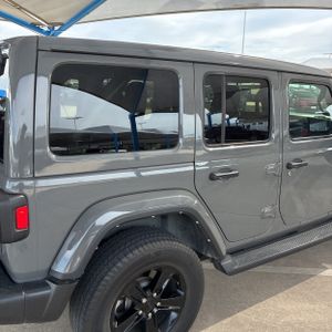 JEEP WRANGLER UNLIMITED SAHARA ALTITUDE - 9