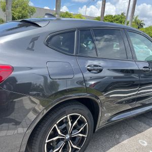 صورة 9 لـ 2025 BMW X4 XDRIVE30I