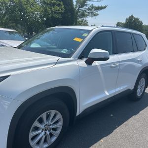 صورة 2 لـ 2024 Toyota GRAND HIGHLANDER XLE