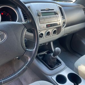 صورة 34 لـ 2010 Toyota TACOMA BASE