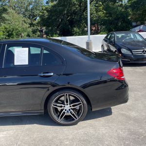 2019 Mercedes-BENZ E-CLASS AMG 照片 6