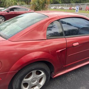 FORD MUSTANG BASE - 9