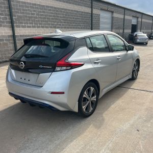 NISSAN LEAF SV - 8
