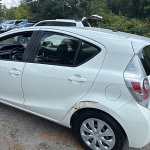 2014 Toyota PRIUS C TWO — фото 6