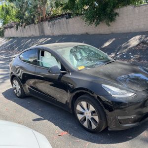 TESLA MODEL Y LONG RANGE - 10