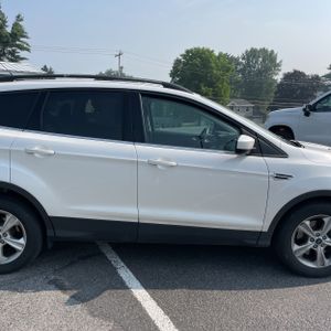 صورة 9 لـ 2014 FORD ESCAPE SE