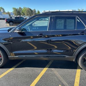 FORD EXPLORER ST - 4