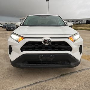 صورة مصغرة 14 لـ 2022 Toyota RAV4 LE