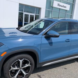 VOLKSWAGEN TIGUAN SE 4MOTION - 2