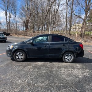 CHEVROLET SONIC LT AUTO - 3