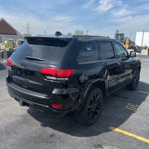 JEEP GRAND CHEROKEE WK LAREDO X - 8