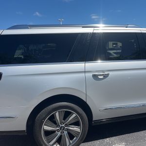 LINCOLN NAVIGATOR L SELECT - 9