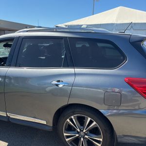 2017 Nissan PATHFINDER PLATINUM 照片 6