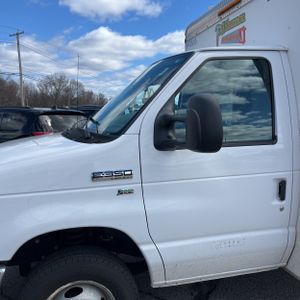 FORD E-350 CUTAWAY - 2