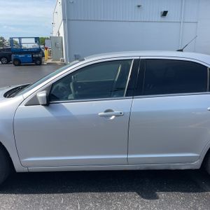 FORD FUSION SE - 4